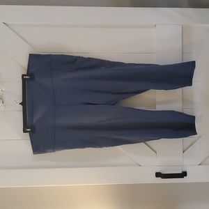Fabletics Blue Powerhold Mila High-Waisted Pocket Capri Leggings Size 22/24
